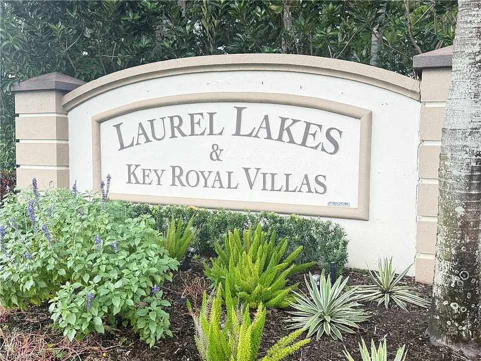 8274 Key Royal Cir #1025