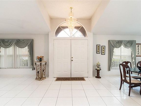 4th image of 2219 Tioga Dr