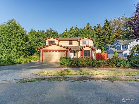 3rd image of 6334 Onyx Court SE