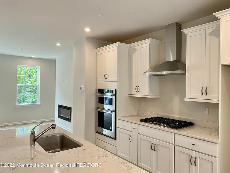 102 Arose Ln — Photo 6