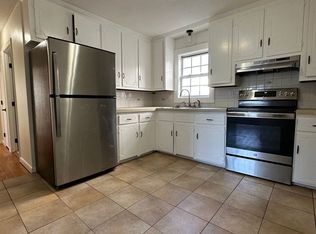 148 Buffinton St #2L, Fall River, MA 02721