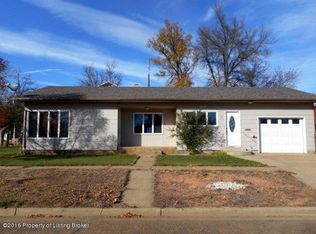 2 E 11th St, New England, ND 58647
