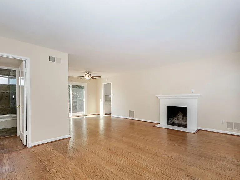 320 La Casa Ave — Photo 4