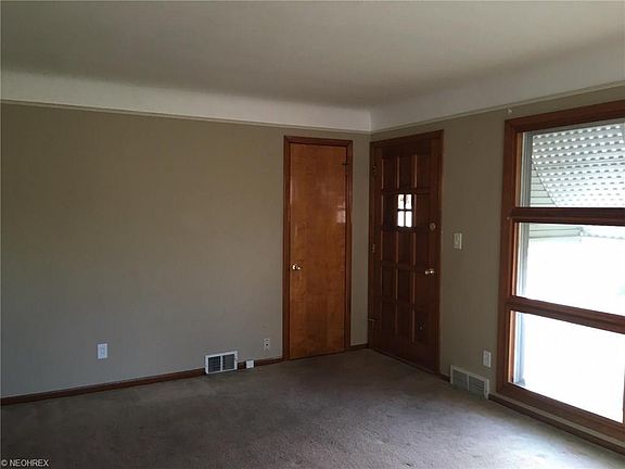 2nd image of 267 E 257th St
