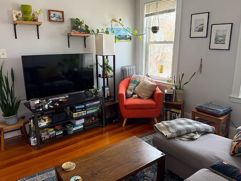 46 Fairbanks St #3B — Photo 3