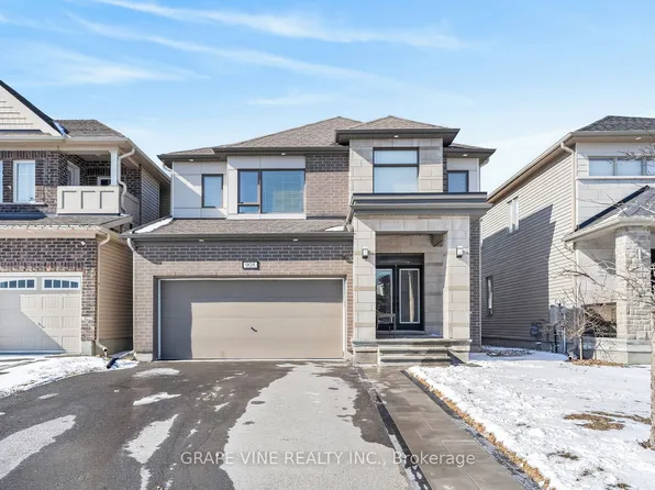 908 Pedigree St, Ottawa, ON K2S 0Y5