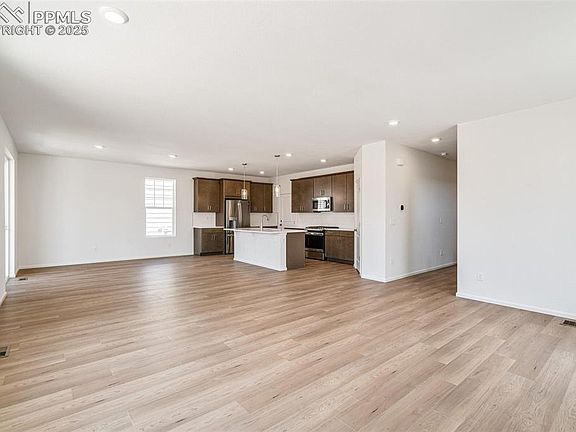 5th image of 1821 Water Birch Way