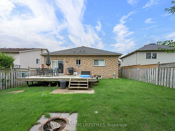 5th image of 227 Chelton Rd