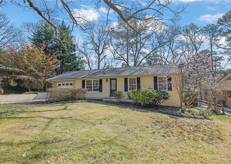 1st image of 2685 Warwick Cir NE