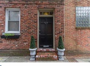 726 Lombard St UNIT 2, Philadelphia, PA 19147