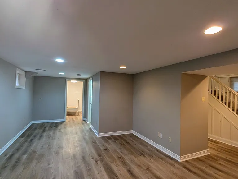 1001 Maitland St — Photo 29