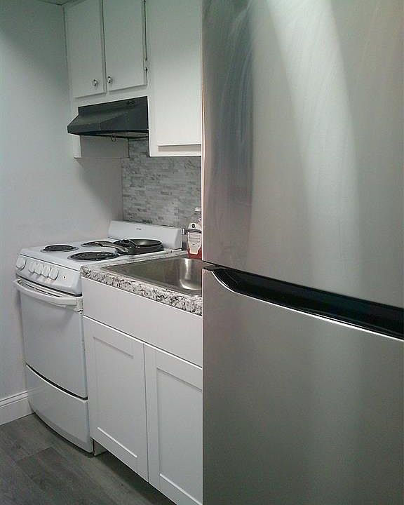 1st image of 624 NW 13th St #222