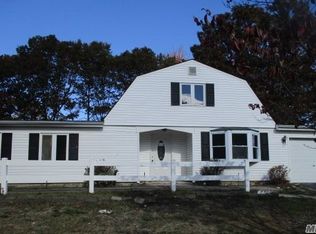 3 Campus Ln, Lake Ronkonkoma, NY 11779