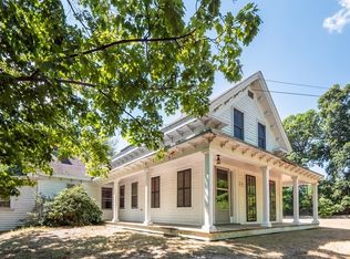 36 Clapboardtree St, Norwood, MA 02062