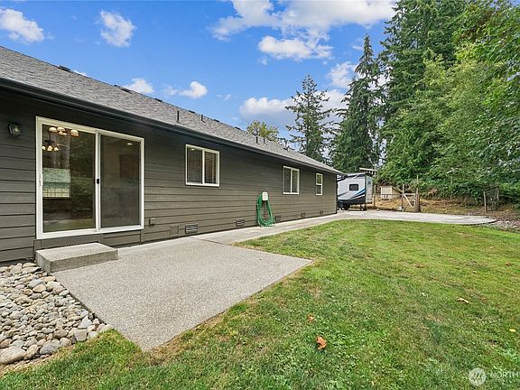 4th image of 14206 253rd Avenue E