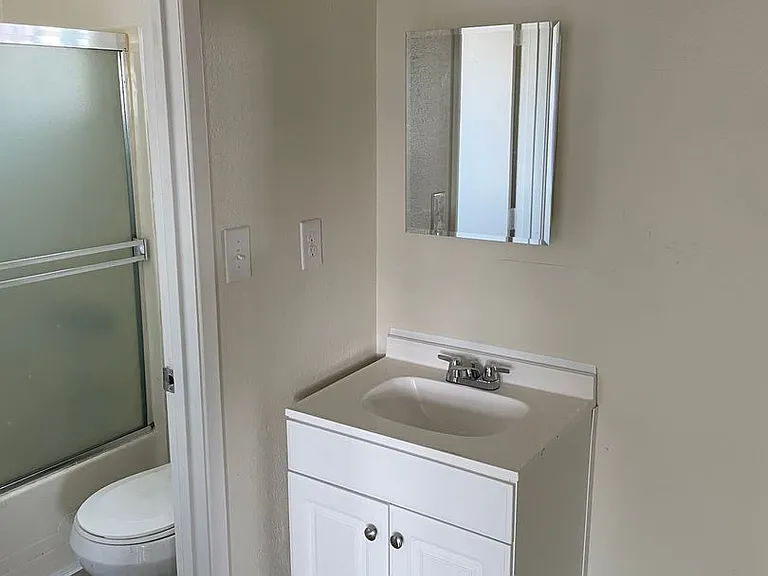 380 Lake Blvd — Photo 7
