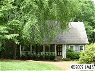 5th image of 1323 Wandering Way Dr