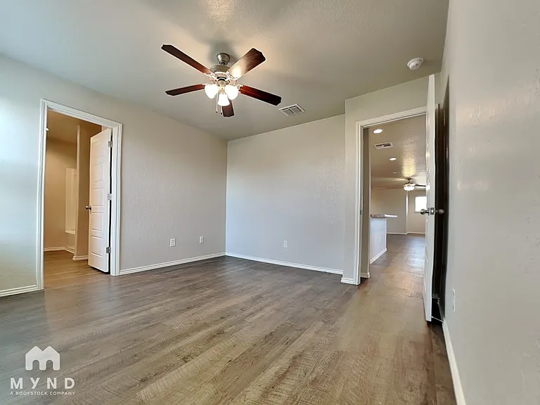 3917 Asher Aly — Photo 9