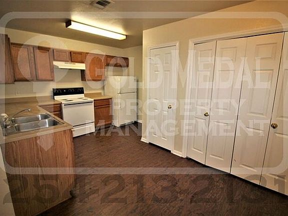 5th image of 807 Industrial Ave APT B