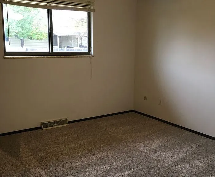 3208 White Elm Ct — Photo 6
