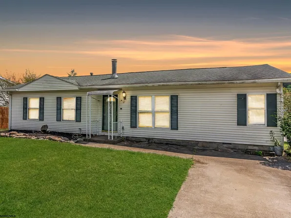 109 Apolla Dr, Morgantown, WV 26501