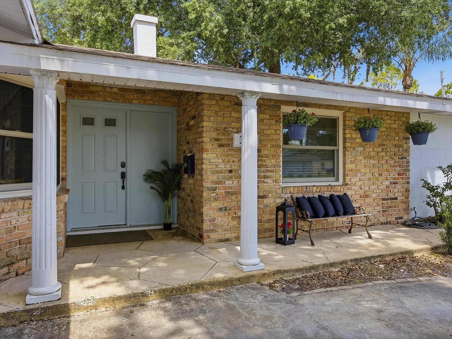 4 bed, 2.0 bath, 1660 sqft, $3,650 — Photo 2