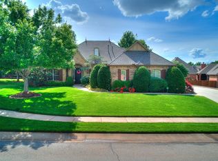 212 Carriage Bluff Ct, Edmond, OK 73003