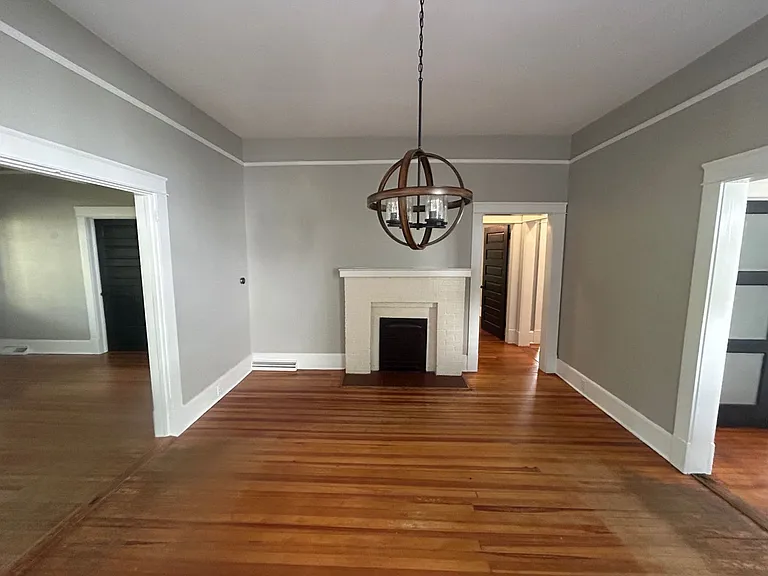 2827 Wilmot Ave — Photo 24