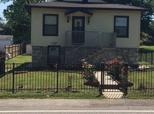 5126 Heege Rd, Saint Louis, MO 63123