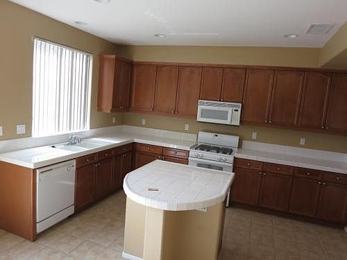 3rd image of 81183 Avenida Garcia