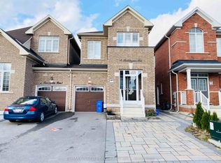 4 Reddington Rd, Markham, ON L3S 0E2