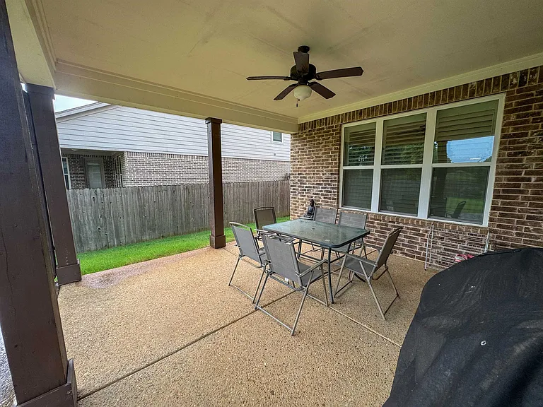 452 Tender Oaks Ln N — Photo 25
