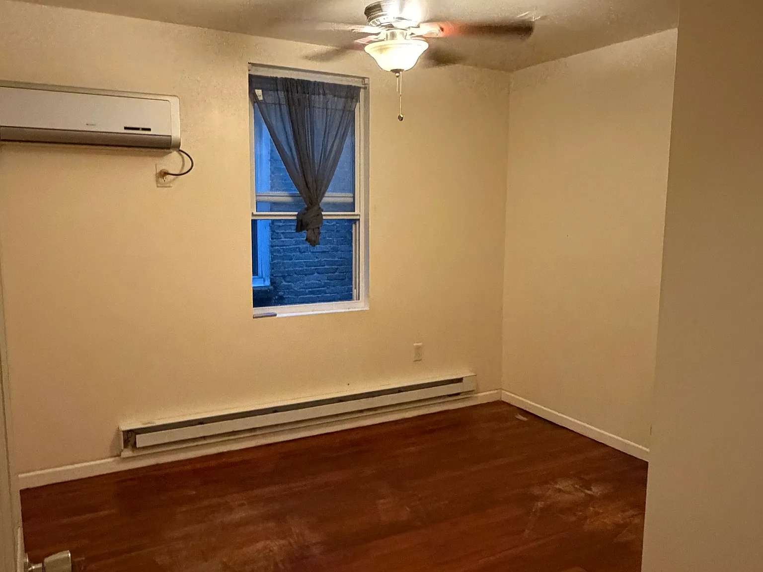 2 bed, 1000 sqft, $1,200 — Photo 3
