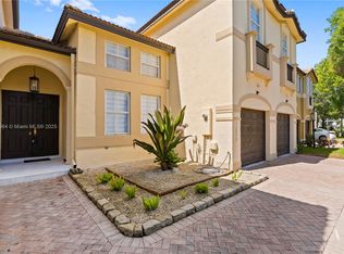 11032 NW 48th Ln, Doral, FL 33178