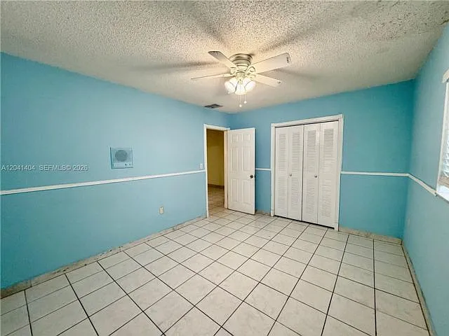 913 NW 22nd Pl — Photo 3
