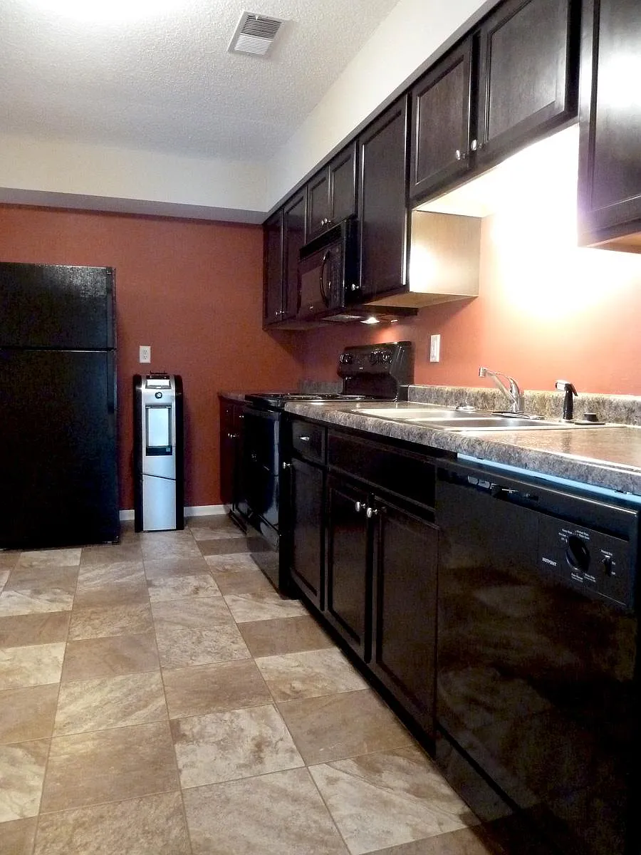 Building Photo - 581 Belland Ave #3