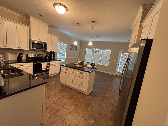 4th image of 233 Willowton Ln