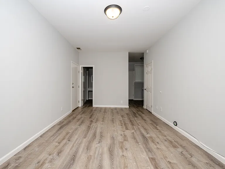 2600 45th Ave #A — Photo 2