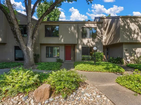 1056 Vanderbilt Way, Sacramento, CA 95825