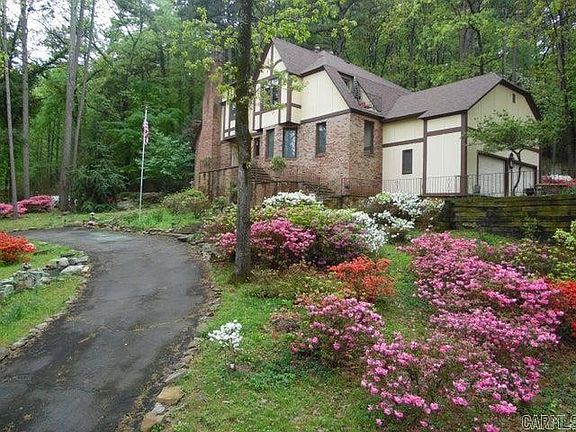 2nd image of 900 Rolling Hills Dr