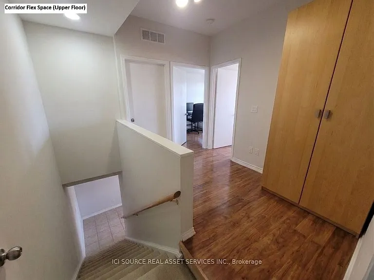 550 Front St W #411 — Photo 9