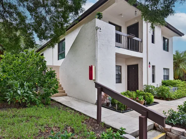 7956 Eastlake Drive Unit 16b, Boca Raton, FL 33433