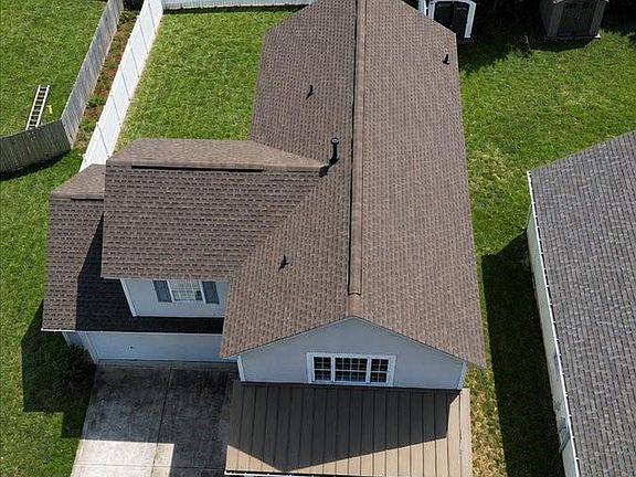 3rd image of 6410 Castlewynd Ct