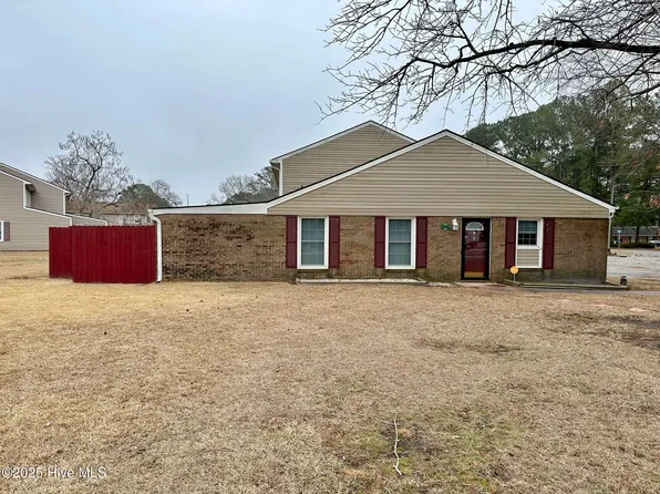 114 Princess Place, Jacksonville, NC 28546