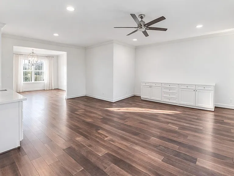 7505 Brompton St — Photo 3