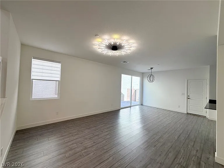 3645 Portici Ln — Photo 38