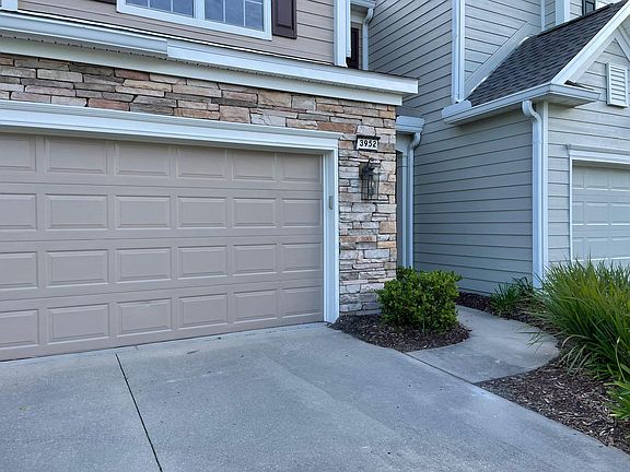 2nd image of 3952 Lionheart Dr