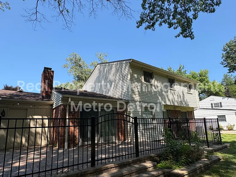 3028 Caswell Dr — Photo 31