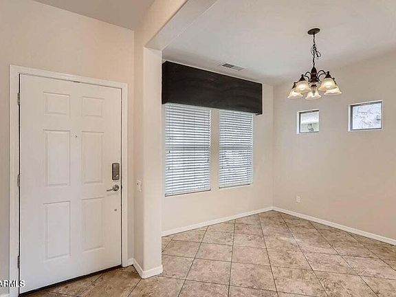 5th image of 2039 W Kathleen Rd