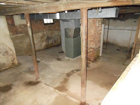 Basement(Unfinished)
